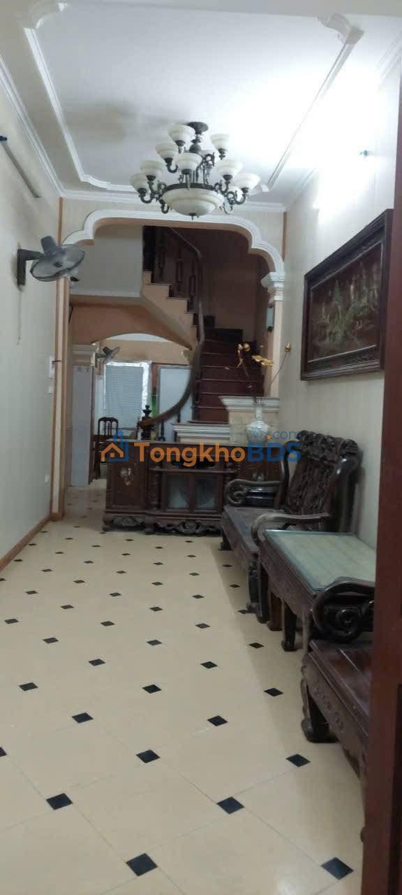 Nhà 3 Tầng Hoàng Diệu Hà Đông - 150m² Giá 10 Triệu - Sẵn Sàng Vào Ở