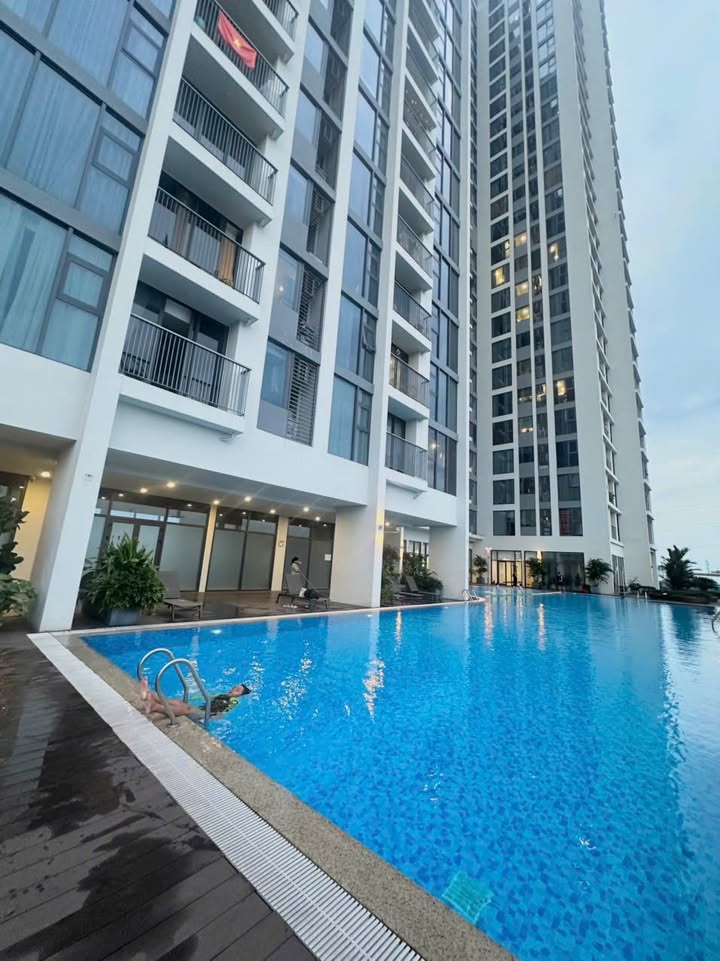 Cho thuê căn hộ Eco Green Quận 7 - Full nội thất, tầng cao, giá 8.2 triệu