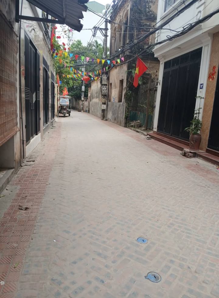 Nhà 56m² 2 tầng Đường Tân Xuân, Bắc Từ Liêm - Ô tô sát cửa, Sổ đỏ sẵn sàng