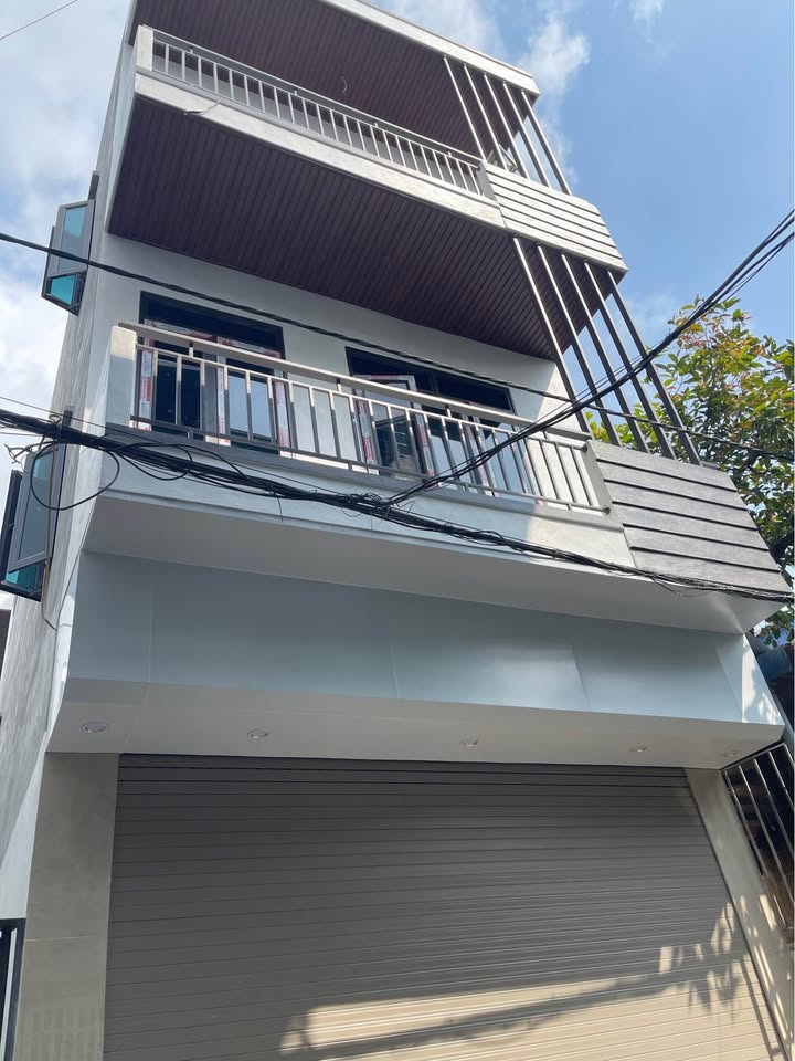 Bán gấp nhà 3 tầng xây mới Trần Huy Liệu, Nam Định - 55-70m², oto đỗ cửa