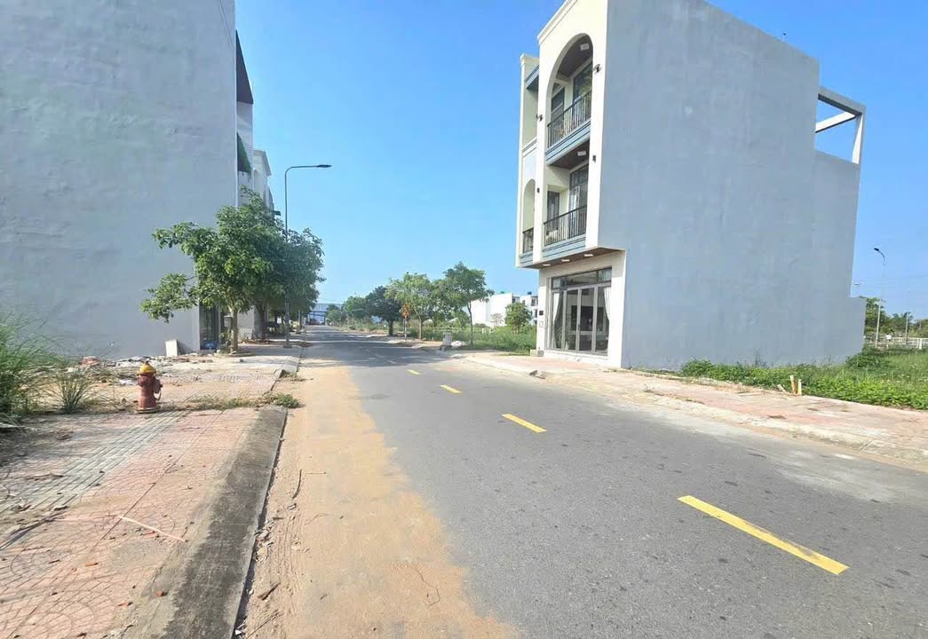 Đất nền thổ cư The Sol City Bình Chánh - 75m² Sổ hồng sẵn