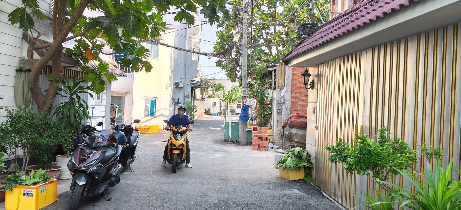 Đất nền Phước Kiển Nhà Bè 81m² Sổ hồng riêng - Giá 5.5 tỷ TL