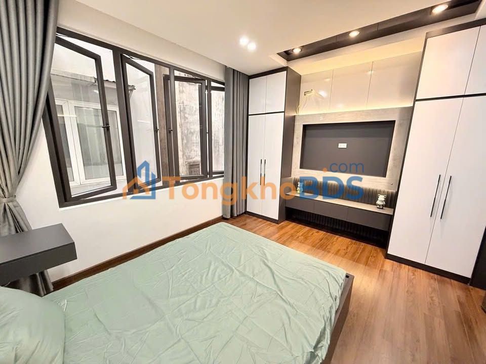 Nhà Đẹp 30m² Đống Đa - 5 Tầng Full Nội Thất - Sổ Đẹp Giá 7.8 Tỷ