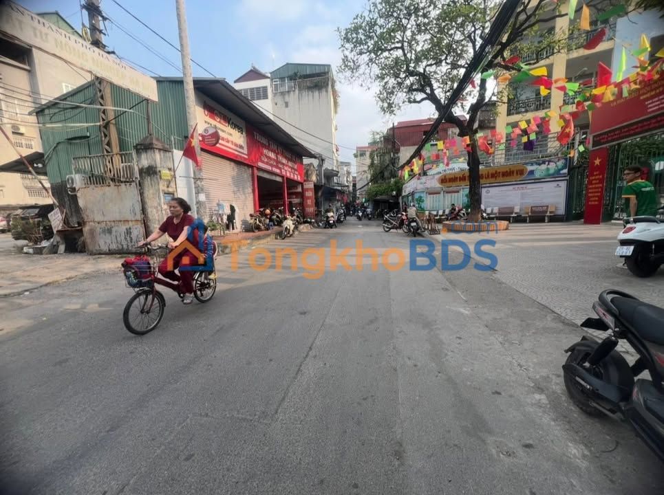 Bán đất tặng nhà 4 tầng Giáp Bát, Hoàng Mai - 118m², 18.88 tỷ - Sổ đỏ