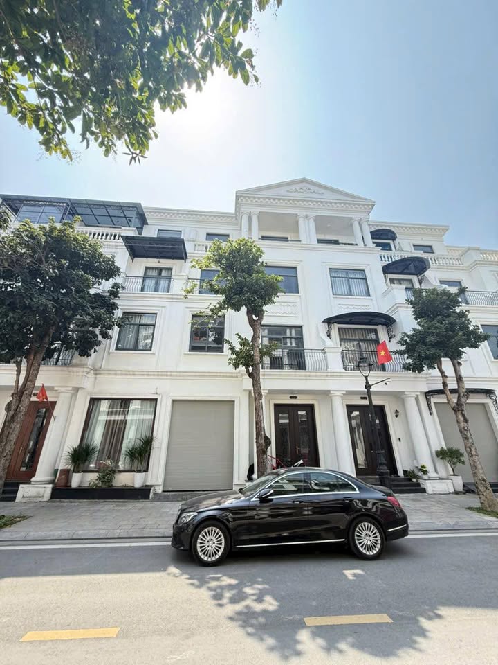 Bán Gấp Townhouse Vin Marina Hải Phòng 87.5m² - View Công Viên Giá 10.x Tỷ