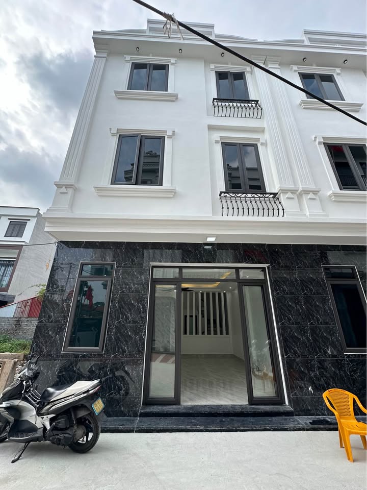 Nhà 3 Tầng Đẹp 52m² Nam Sơn, Bắc Giang - Giá 2.39 Tỷ