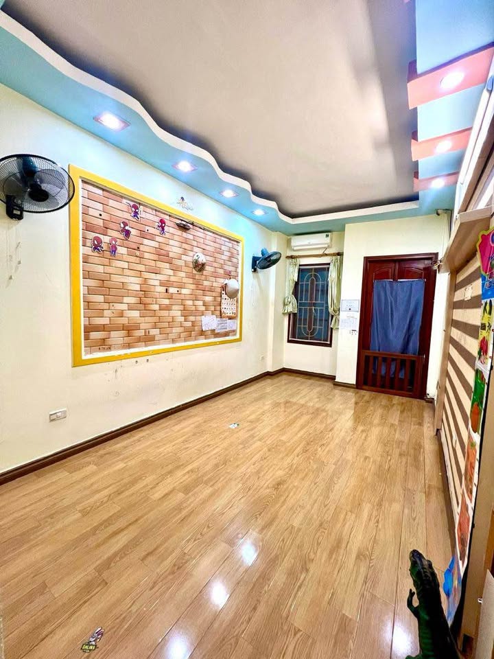 Nhà Khâm Thiên 35m² 4 Tầng, 5 Ngủ - Sổ Đỏ Chính Chủ, Giá 6.3 Tỷ