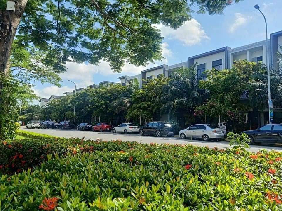 Shophouse Mặt Tiền Hữu Nghị, Từ Sơn 120m² - Kinh Doanh Đắc Lợi, Sổ Sẵn Sàng