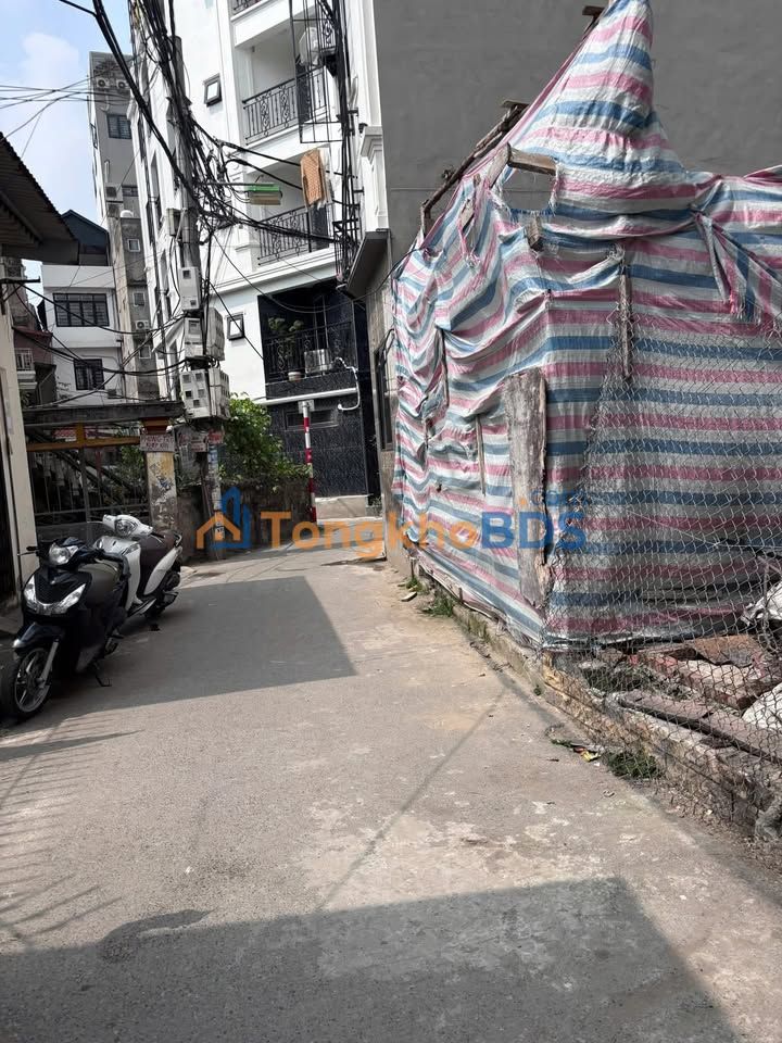 Đất 30m² Xuân Phương - 2 Mặt Ngõ, Giá 6 Tỷ - Đầu Tư Sinh Lời