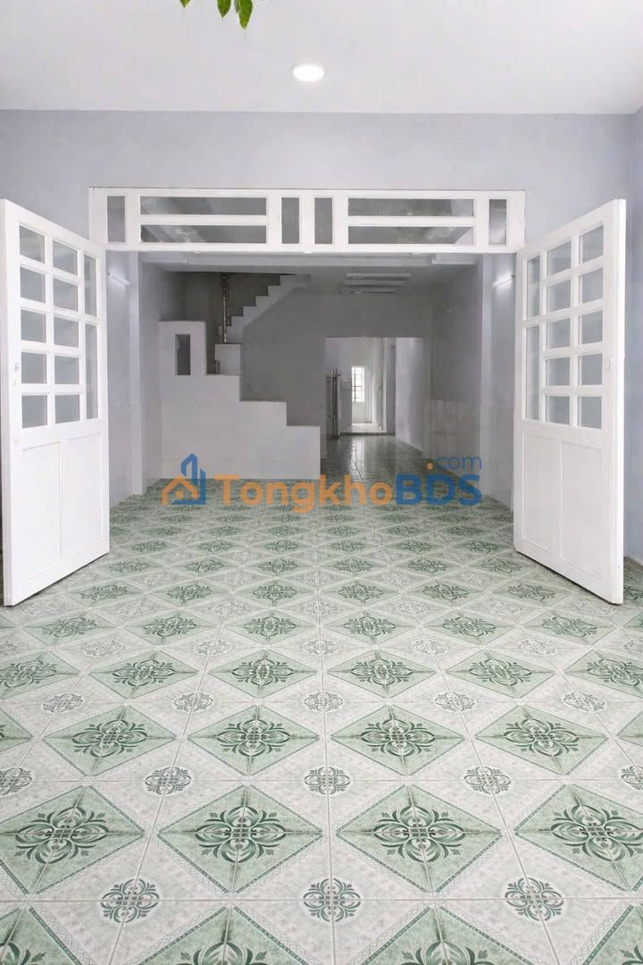 Nhà Nguyên Căn Q12 - 140m² 3PN, Xe Tải Vào Tận Cửa, Giá 10 Triệu