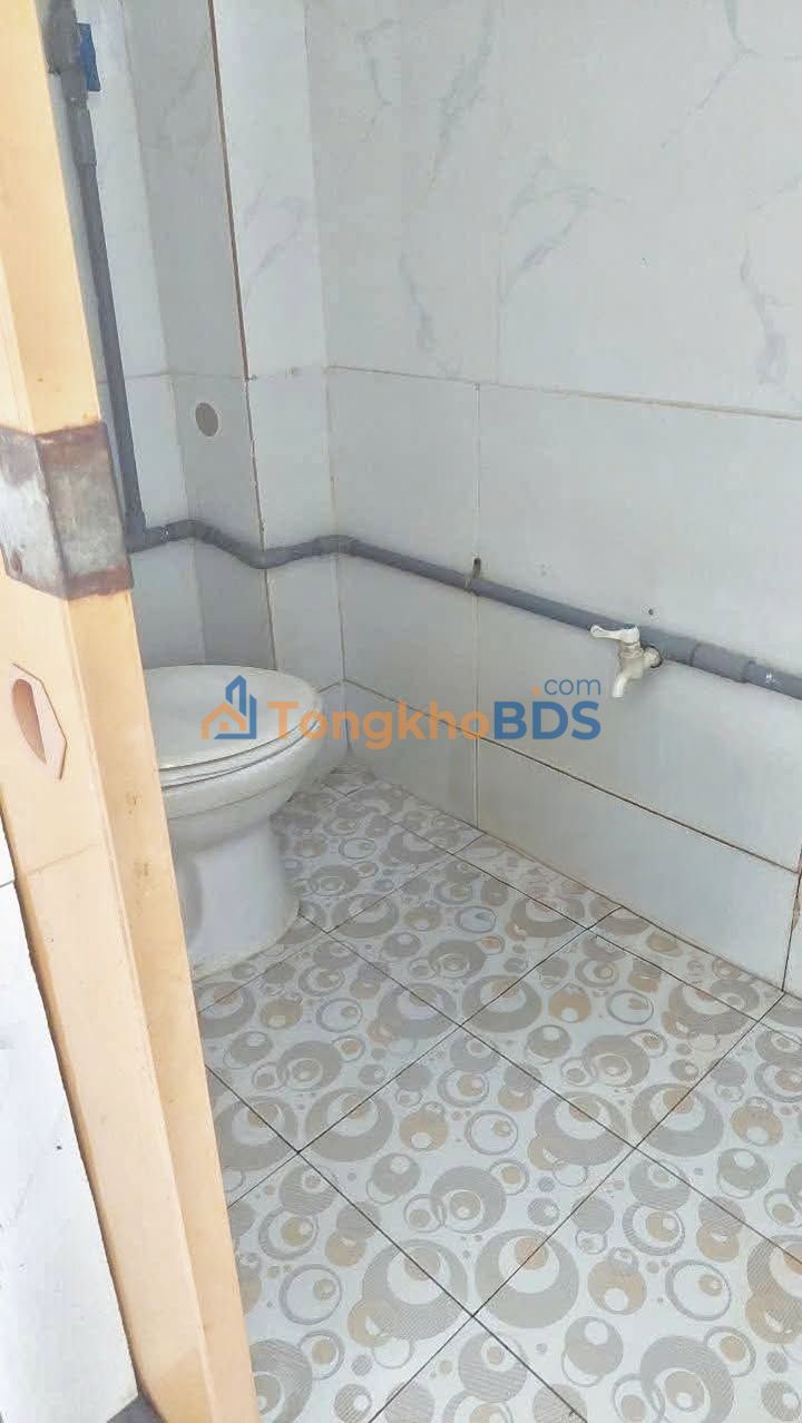 Cho thuê phòng trọ Bà Điểm 2.6 triệu/tháng - Gác lửng, máy lạnh, tự do