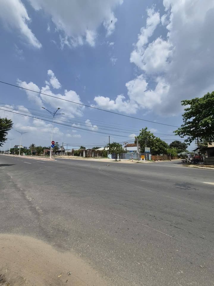 Mặt Tiền Trần Phú - Hòa Thành: 202m² Thổ Cư Full, Lộ Giới 8m, Giá Đầu Tư