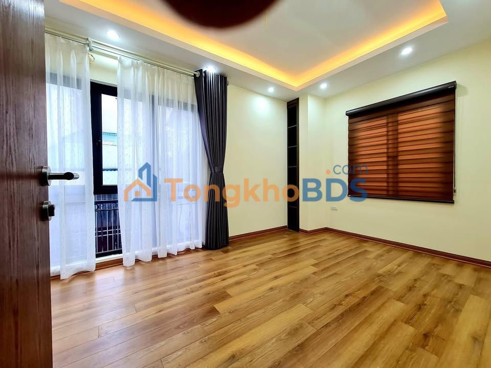 Nhà Phố Ngọc Lâm, Long Biên 30m² x 4 Tầng - 7 Tỷ, Sẵn Sàng Vào Ở Ngay