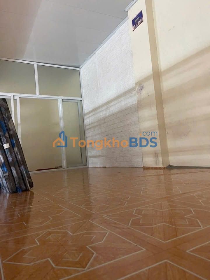 Cho thuê nhà cấp 4 gác xép 35m² Phúc Đồng, Long Biên - Ô tô đỗ cửa, 5 triệu