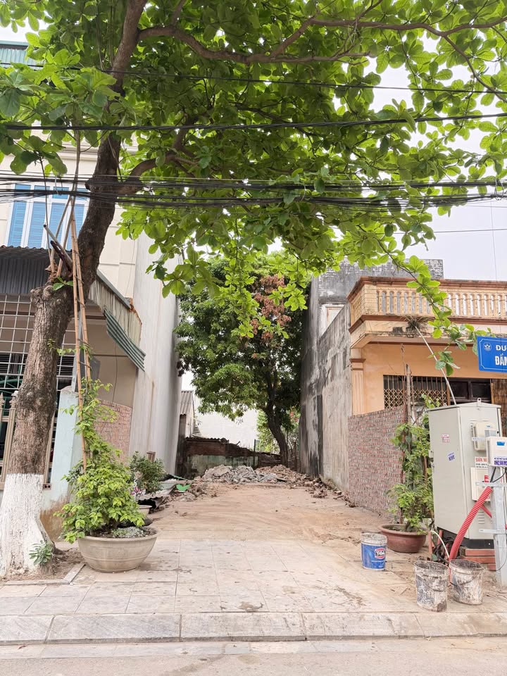 Bán Đất Mặt Phố Đầm Vạc Vĩnh Yên 95m² - Kinh Doanh Đắc Lợi, Sổ Đỏ Vuông Vắn