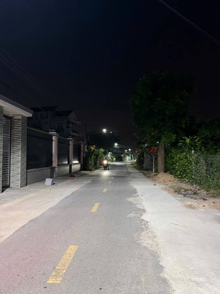 Nhà Mặt Tiền Dĩ An 80m² Thổ Cư Full - Kinh Doanh Đỉnh Cao Giá 2.5 Tỷ