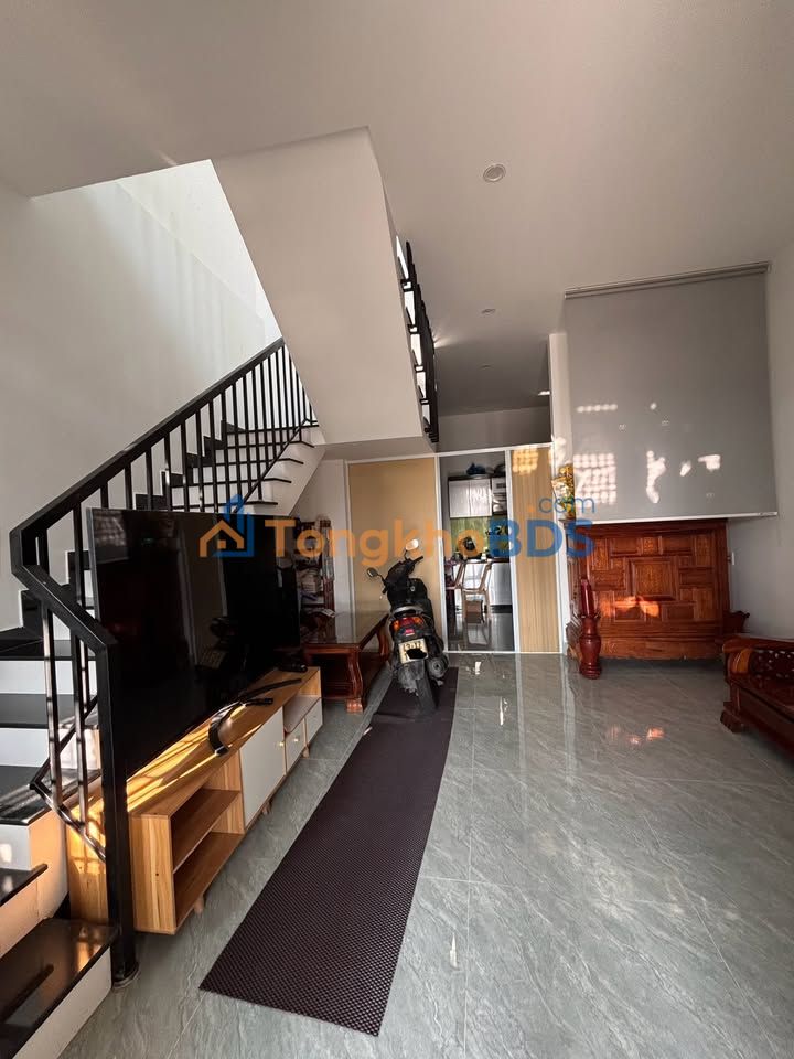 Cho thuê nhà 2 tầng mặt tiền Hòa Hải, Ngũ Hành Sơn, Đà Nẵng - 85m2, 4PN