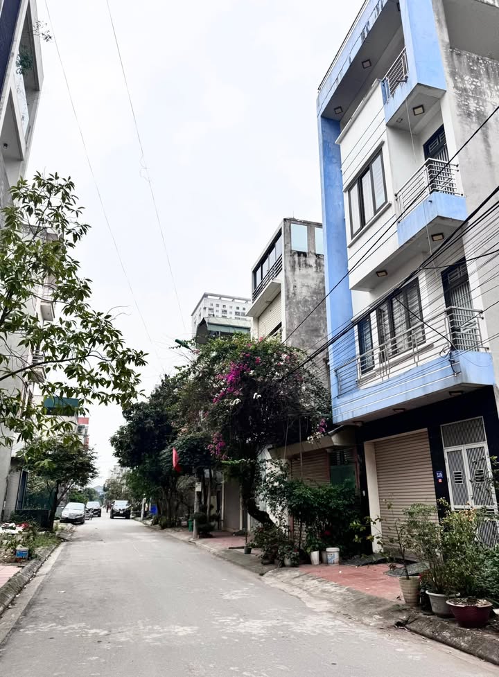 Đất Phân Lô 76m² - Vỉa Hè, Ô Tô Tránh - Ngay QL32, Hoài Đức - 10 Tỷ