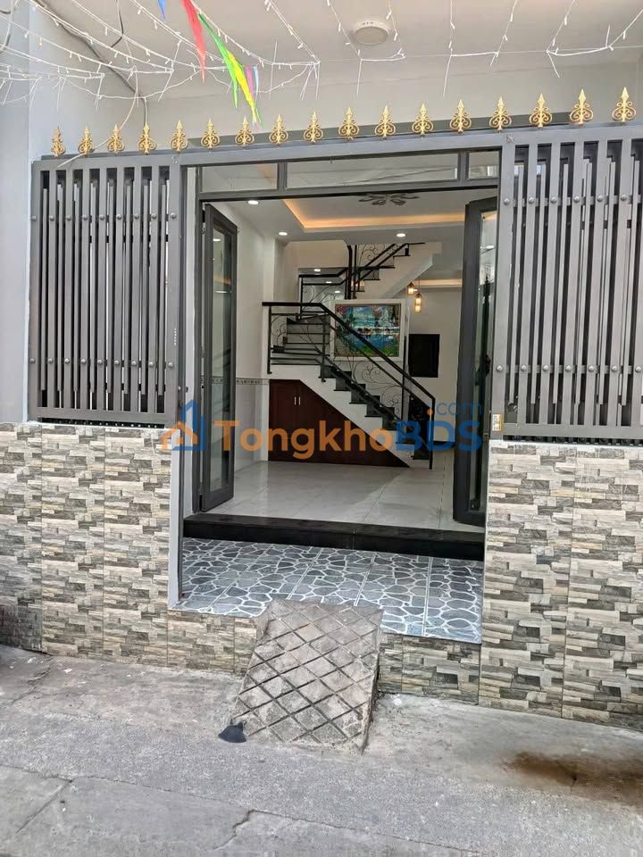 Nhà 40m² Trần Xuân Soạn, Q7 - Hẻm Ô Tô, Sát Cầu Nguyễn Khoái - Giá 4.8 Tỷ