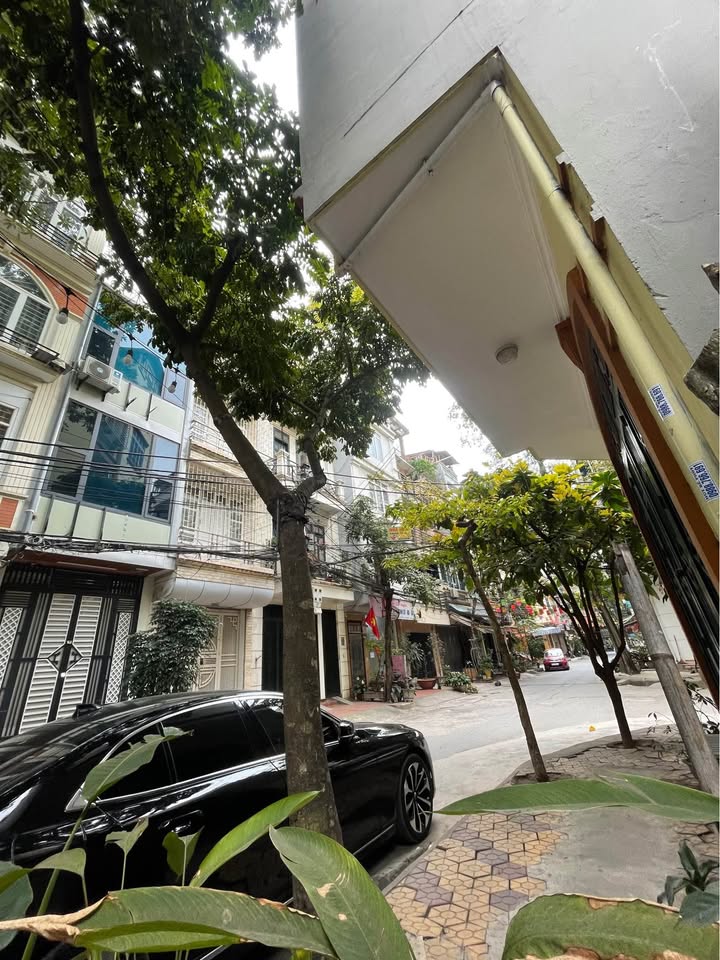 Nhà Phân Lô Vỉa Hè Kim Ngưu 75m² - Giá 20 Tỷ