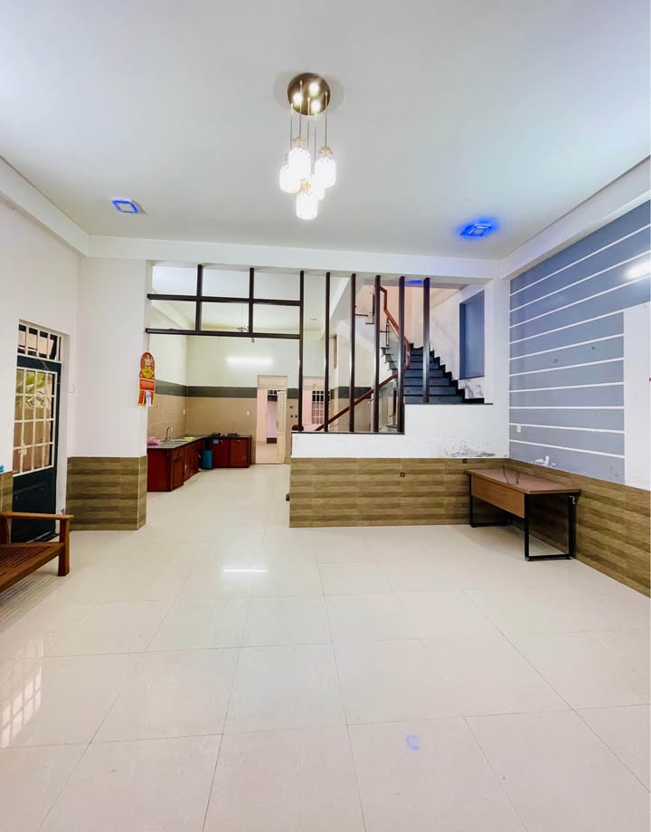 Nhà Mặt Tiền Lê Thạch, Cẩm Lệ - 120m² Kinh Doanh Đa Ngành