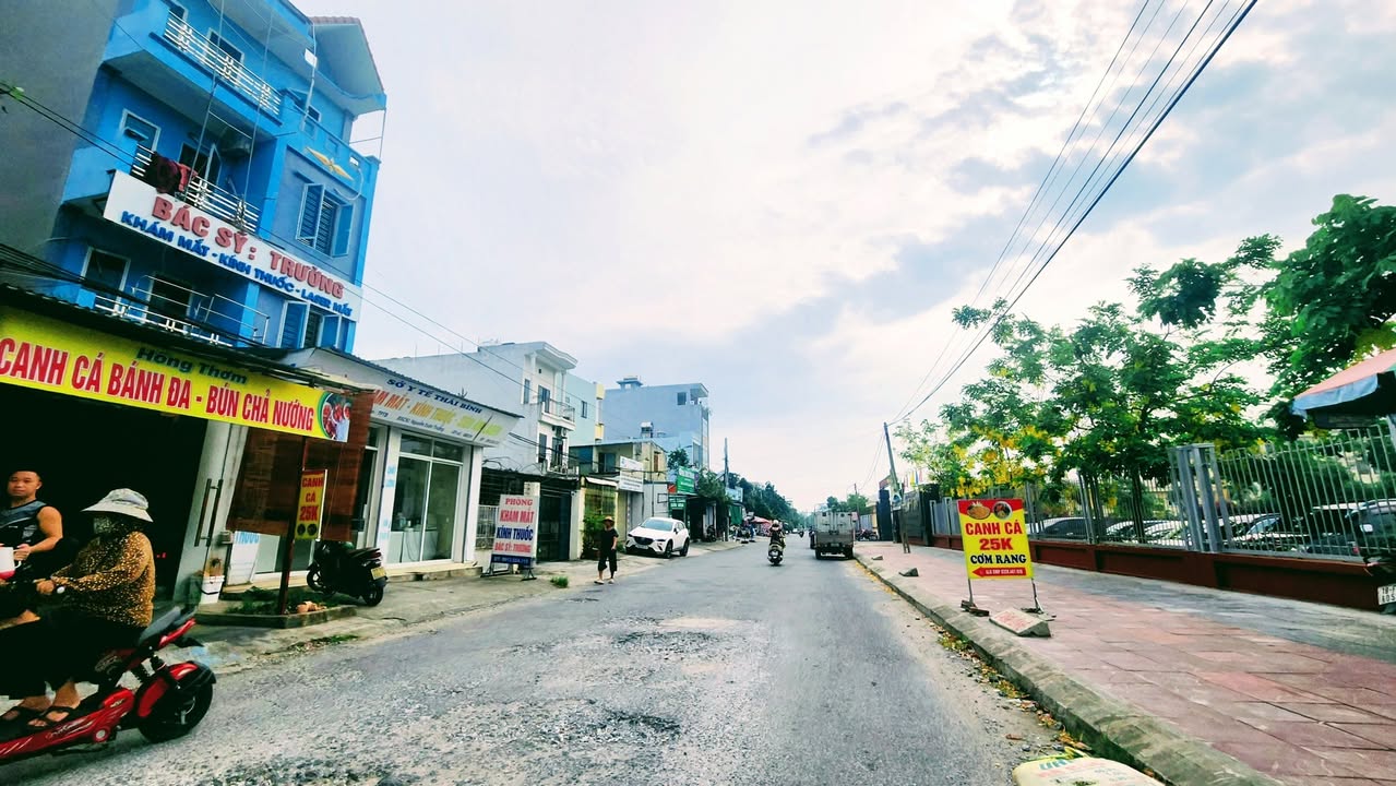 Nhà 50m² Trung tâm Trần Lãm, Thái Bình - Sổ đỏ vuông vắn