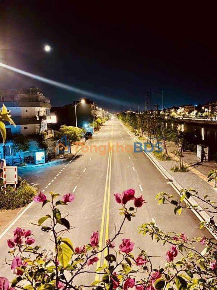 Nhà Mặt Phố Lạc Long Quân, Hải Dương - 81m², 4PN, Giá 7.x Tỷ