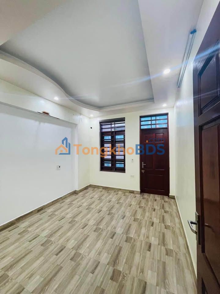 Nhà 3 Tầng Vũ Hựu, Hải Dương - 71m², Ngõ Oto, Giá 2.75 Tỷ
