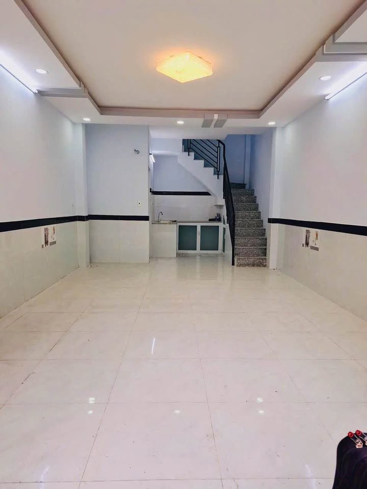 Nhà Mặt Tiền Kinh Doanh 40m² Đường 10m Bình Tân - Giá 4.x Tỷ