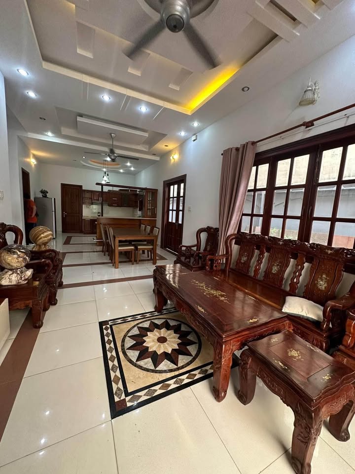 Cho thuê biệt thự Trần Não, Quận 2 - 160m², 4PN, Full Nội Thất