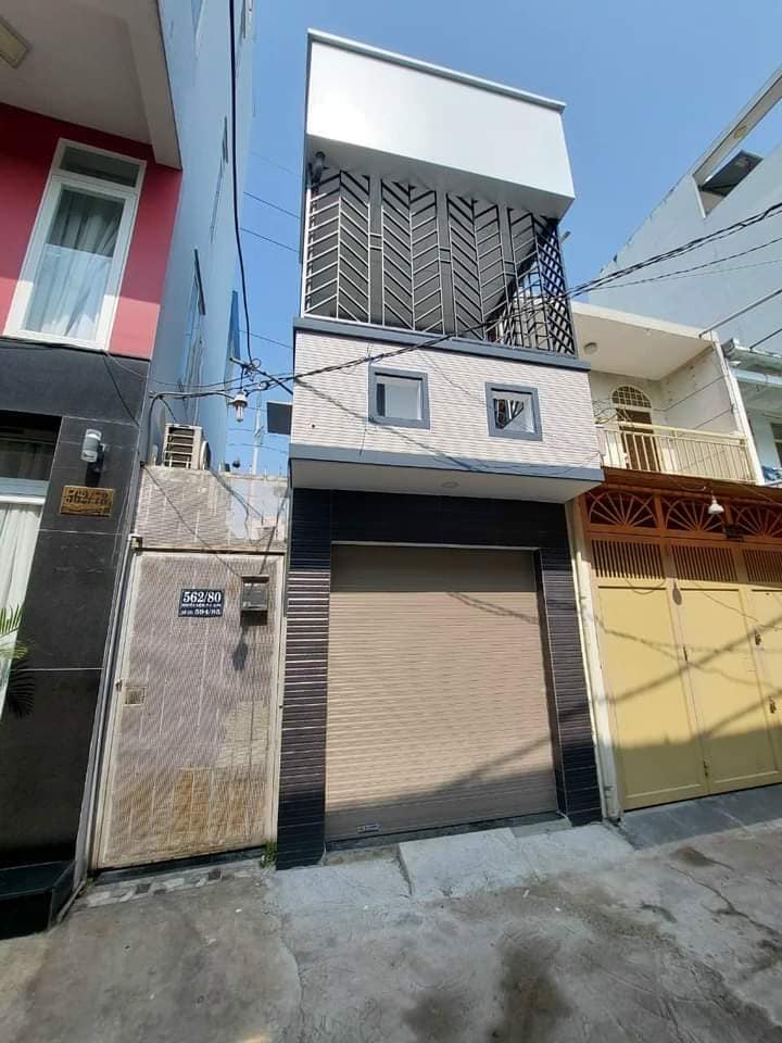 Nhà Phố Phú Nhuận 63m² - 2 Tầng, Hẻm Xe Hơi, Giá 4 Tỷ TL