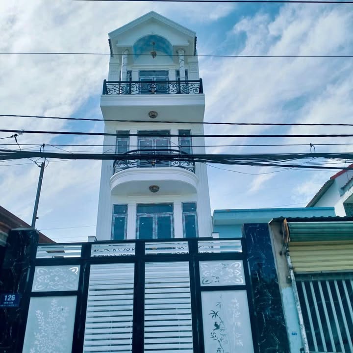 Nhà Mặt Tiền Q.12 - 76m², 5PN, Kinh Doanh Tốt - 5.29 Tỷ