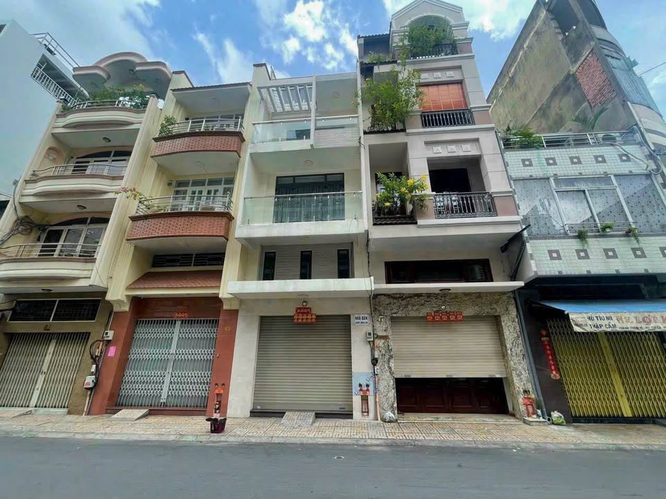 Nhà Mặt Tiền Đào Duy Từ Q10 - Kinh Doanh Đắc Lợi, Gần ĐH Kinh Tế