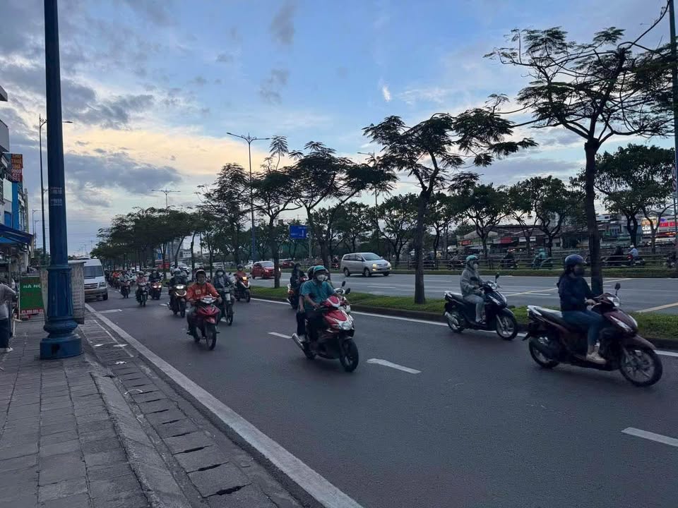 Nhà Mặt Tiền Võ Văn Kiệt Q6 - 4.5x7m - 7.9 Tỷ - Kinh Doanh Đỉnh Cao