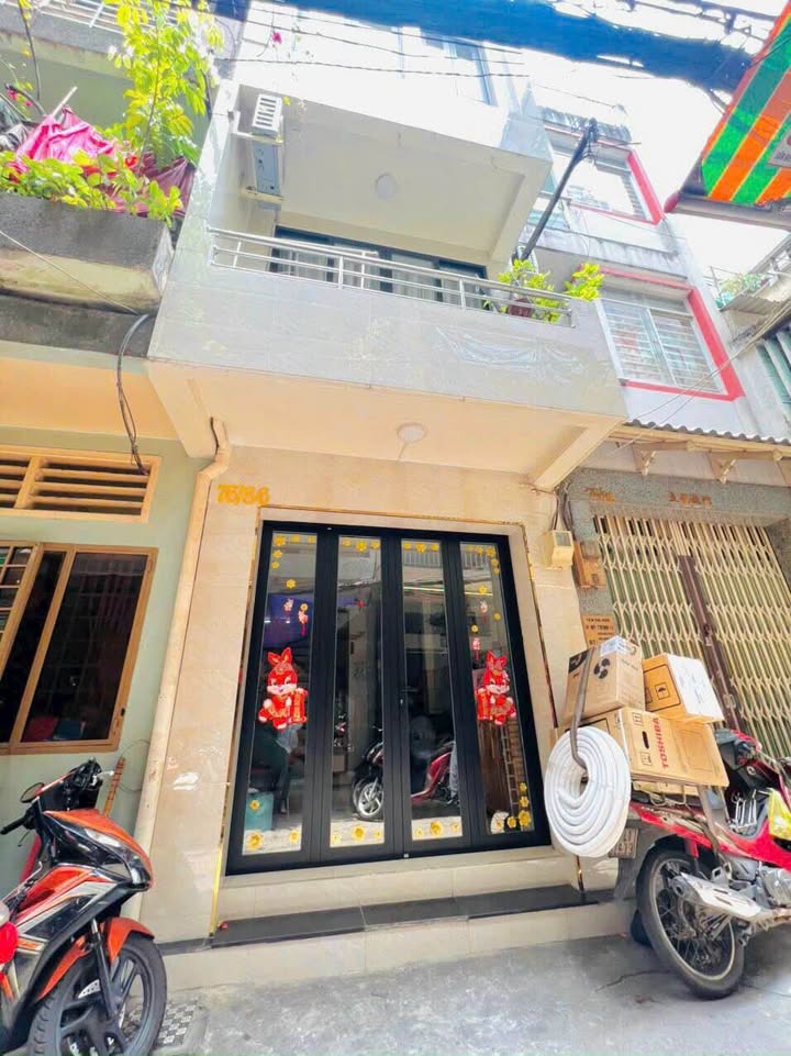 Nhà Hẻm 4m Lý Nam Đế Q11 - 5.2 Tỷ - 4PN - Sẵn Ở Ngay