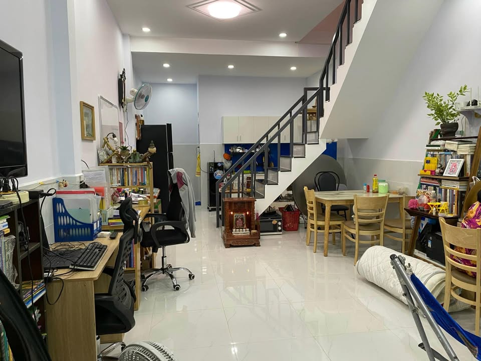 Nhà Tân Quý, Tân Phú - 48m² 2 Tầng, Hẻm Thông Thoáng - Giá 4.25 Tỷ