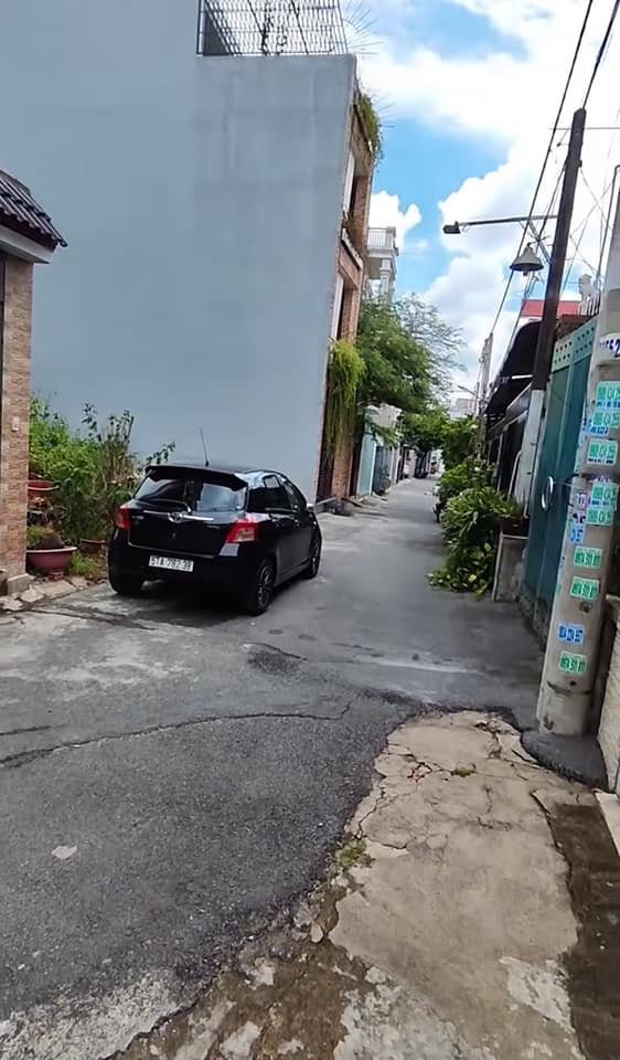 Nhà 3 Tầng Phạm Văn Đồng Linh Xuân Thủ Đức - 64m² Giá Tốt, Xe Tải Đậu Cửa