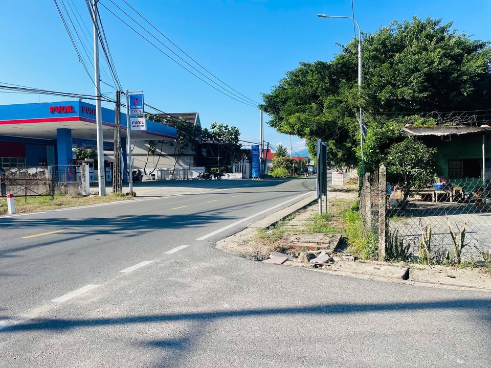 Đất Vườn Suối Tiên Tặng Nhà 1 Trệt 1 Lầu, Hồ Bơi - 1611m² Giá Tốt