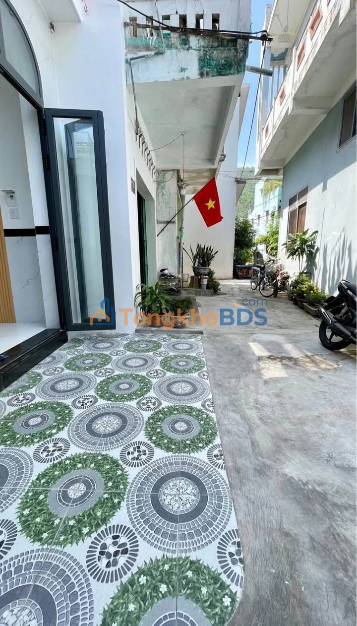 Nhà hẻm rộng Trần Hưng Đạo, Quy Nhơn - 49m² 3PN, Giá 2.9 tỷ