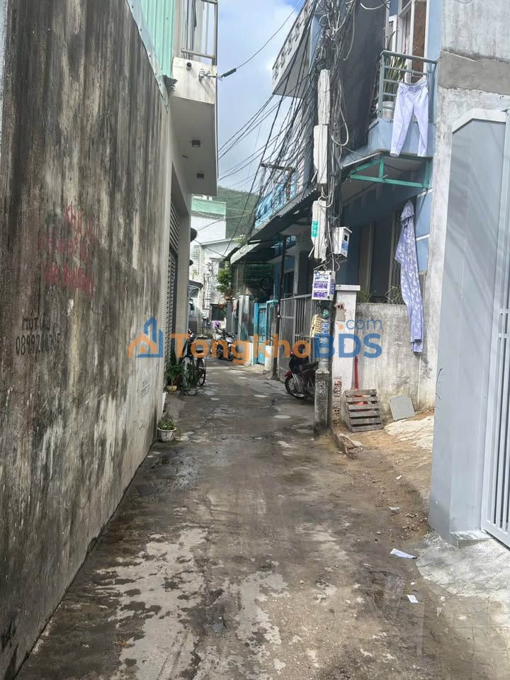 Nhà Viết Tay Phường Quang Trung, Quy Nhơn - 27.5m² Giá 700 Triệu