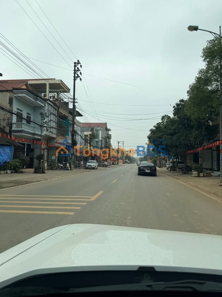 Nhà Mặt Tiền Phạm Văn Đồng, Trấn Yên, 92m², 2 Tầng - Kinh Doanh Đắc Địa