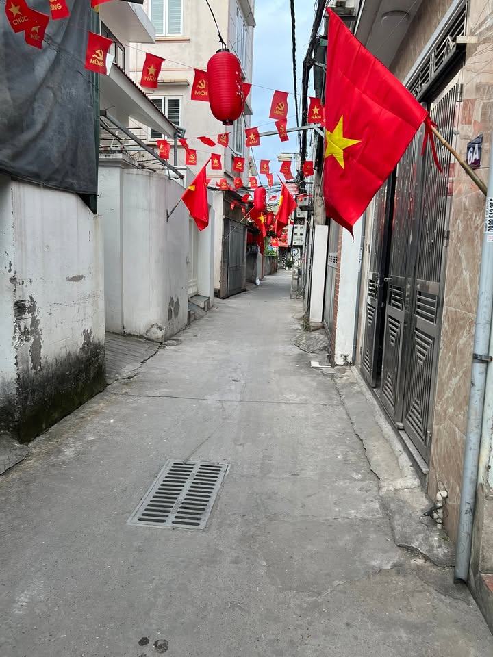 Nhà 5 Tầng 22m² Cự Khối, Long Biên - Giá Tốt Chỉ 3.8 Tỷ