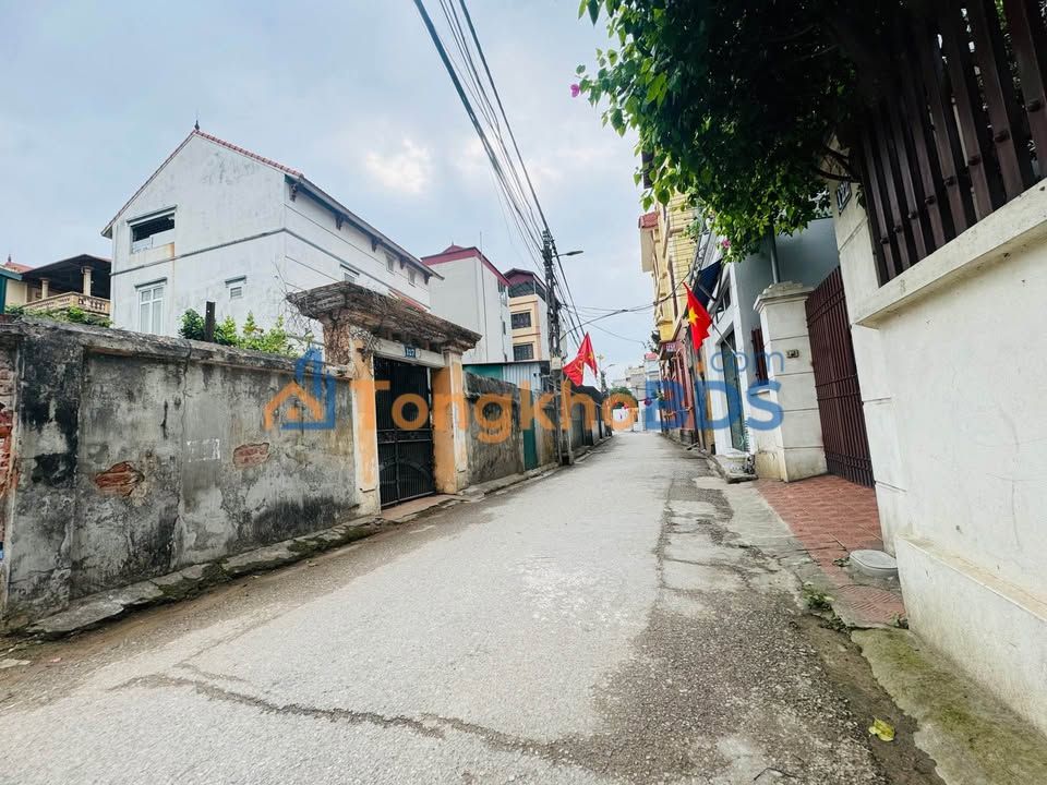 Đất Long Biên 60m² - Ngõ Ô Tô Tận Đất - Giá 7.55 Tỷ