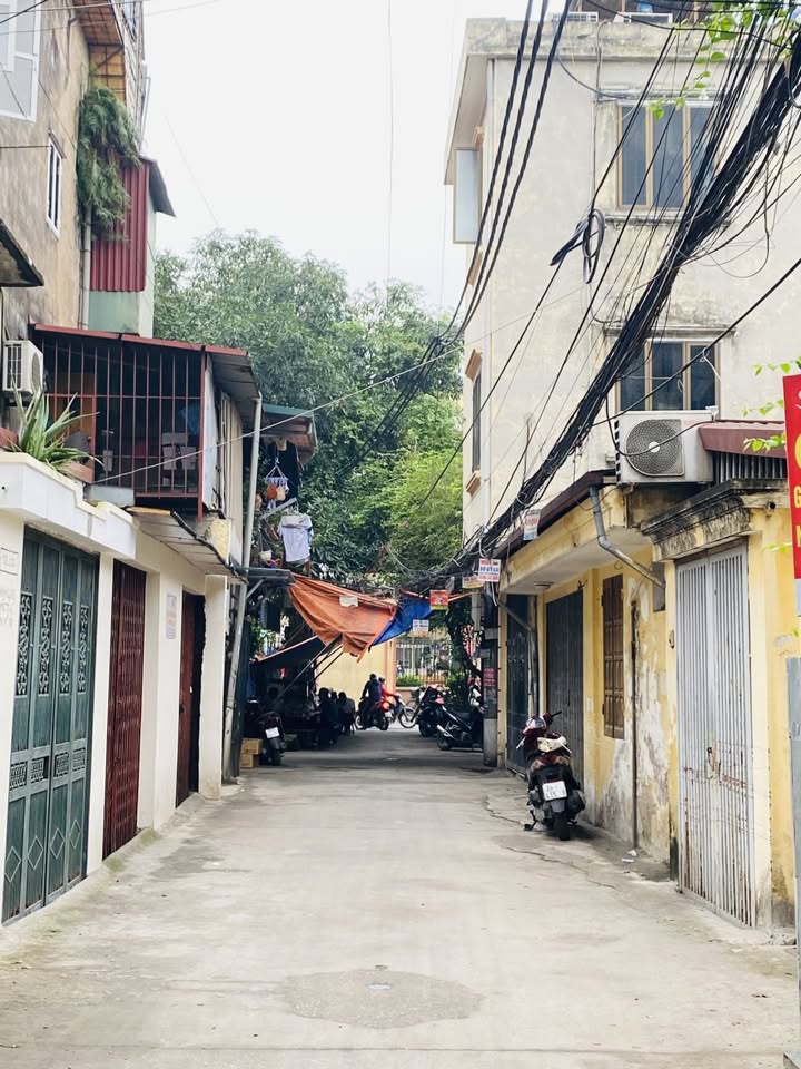 Nhà Phố Mai Động 35m² - Ngõ Ô Tô - Sổ Đỏ 4.5 Tỷ