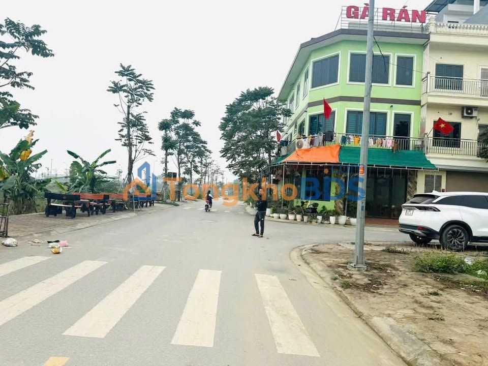 Đất Lô Góc Quốc Oai 94.5m² - Kinh Doanh Sầm Uất, Giá Ngộp 1xx Triệu