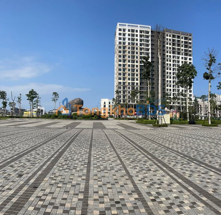 Nhà Phố 5 Tầng Mặt Tiền Kinh Doanh Sầm Sơn - 112.5m², 14.x Tỷ