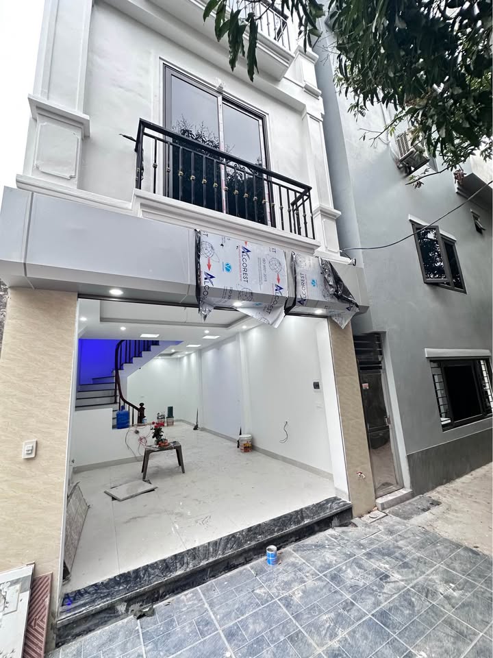 Nhà Phố TT Phùng - Đan Phượng 40.5m² - Gần Chợ, Giá 5 Tỷ