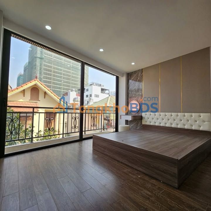 Nhà Riêng Việt Hưng 65m² - Sổ Đỏ Chính Chủ, Sẵn Sàng Đón Bạn Về Ở!