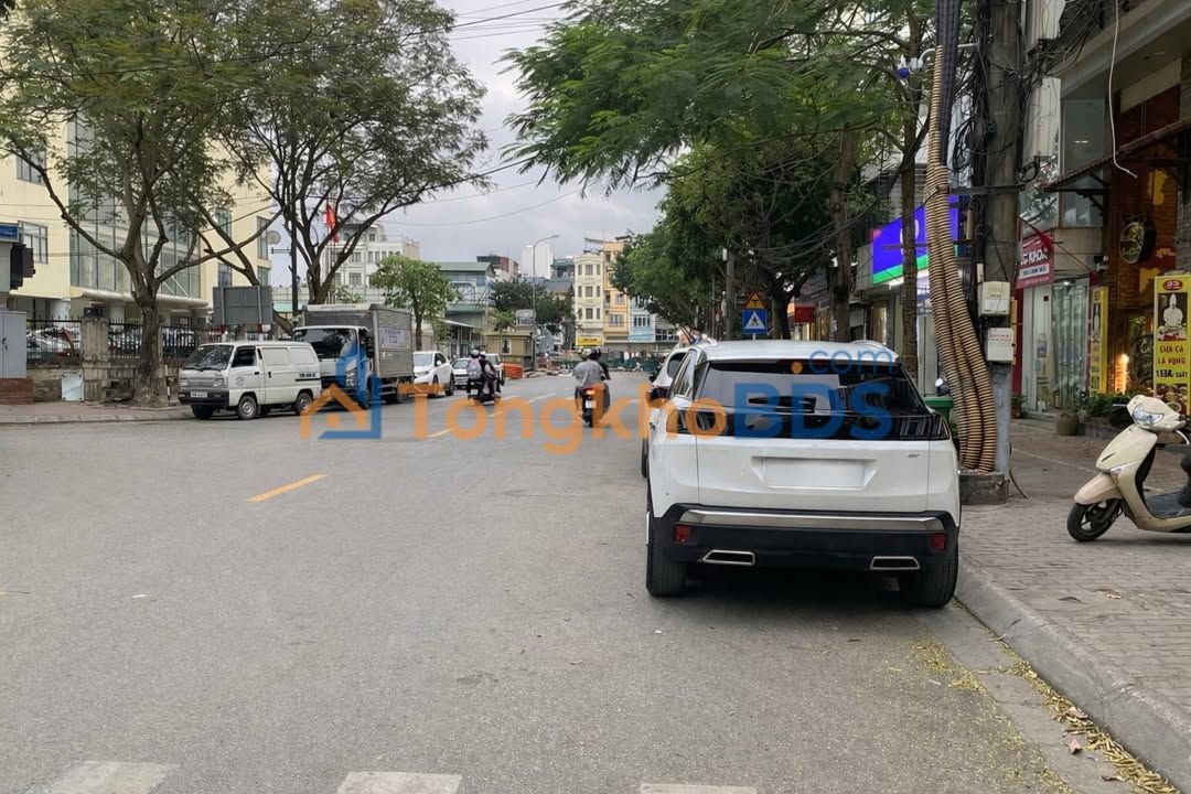 Đất Vàng Long Biên 119m² - Ngõ Ô Tô Tránh, Sát Aeon, 26 Tỷ