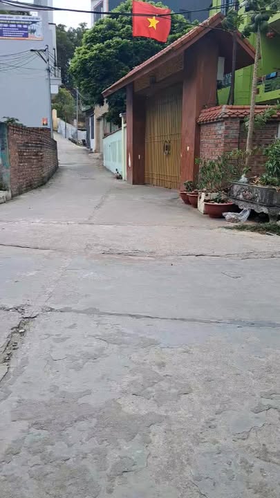 Đất Hoàn Sơn, Tiên Du 85m² - Giá 2 Tỷ, Ô Tô Đỗ Cửa, Gần KCN